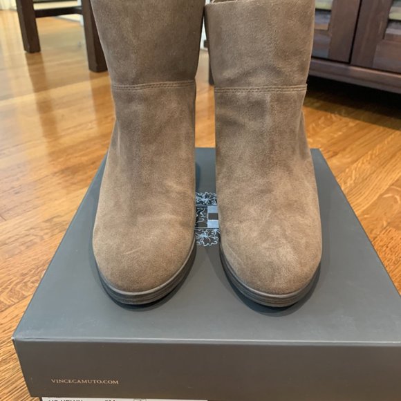 Vince Camuto Helyn Booties - Picture 4 of 7